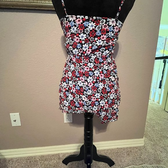 H&M (divided) flower dress romper - Picture 2 of 4